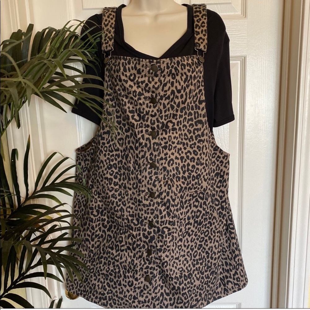 Leopard Print Jumper Unique Animal Print, Size XL